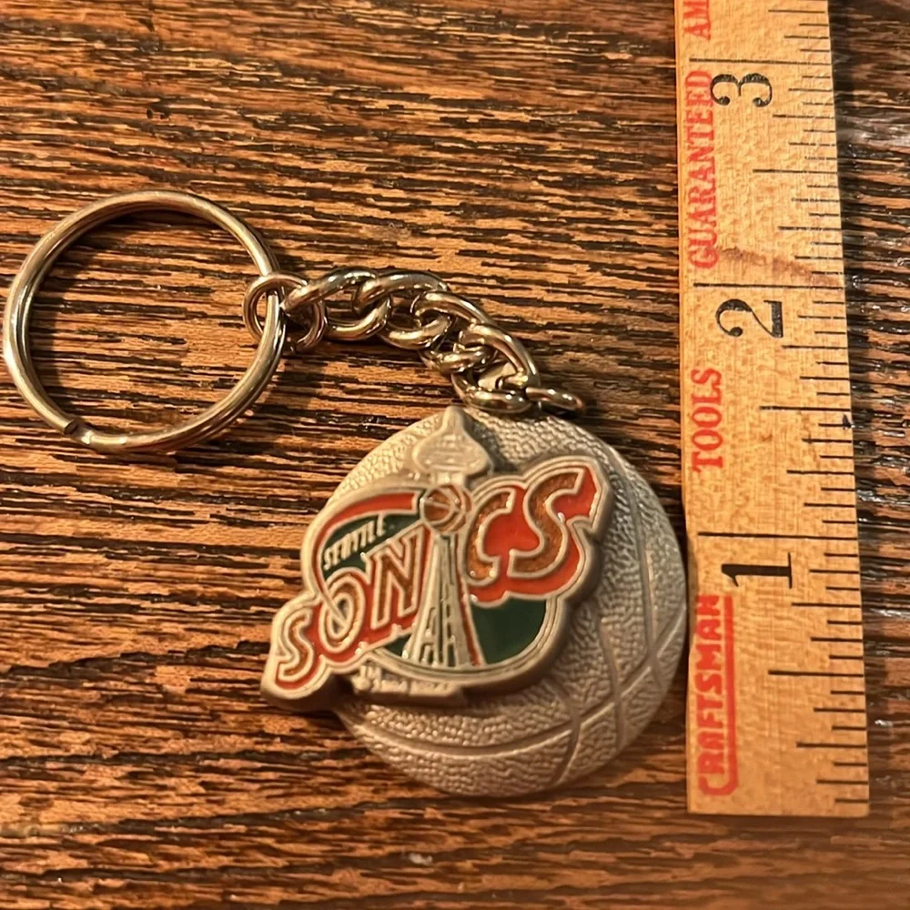 Seattle Sonics Basketball Keychain 1995 Pewter made in USA